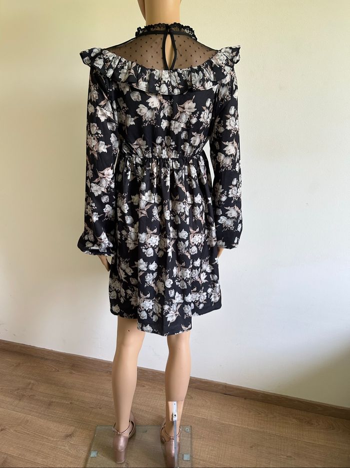 Robe fleurie à manches longues Nasty Gal taille française 40 jamais portée - photo numéro 6