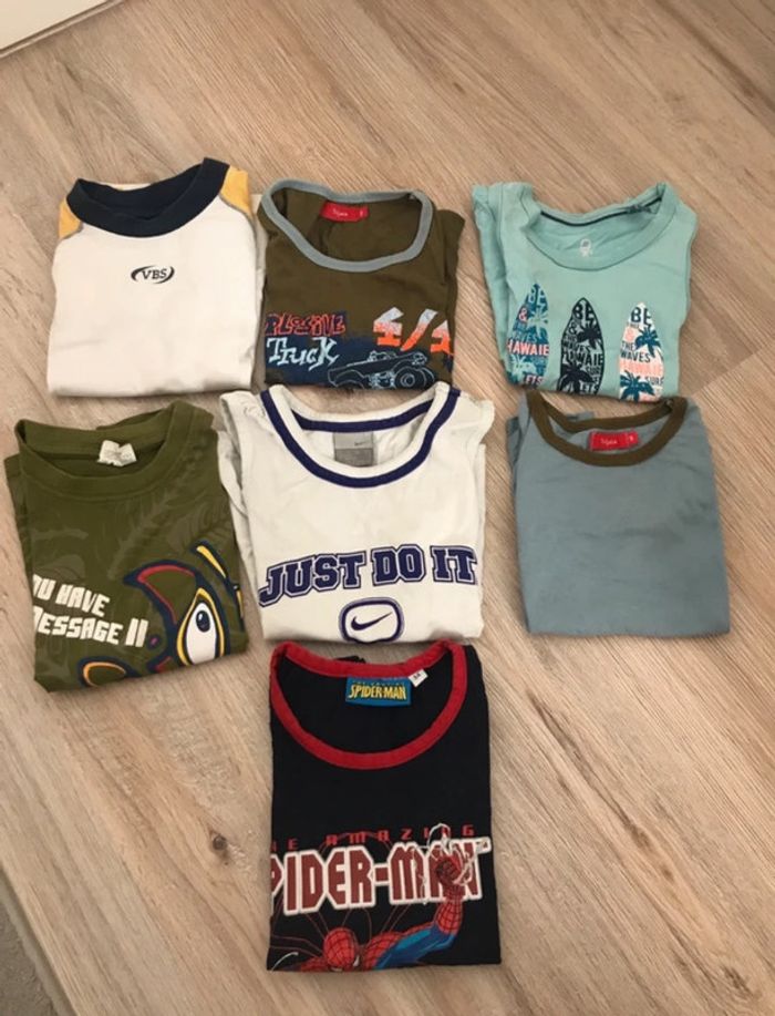 Lot 7 débardeurs taille 5 ans