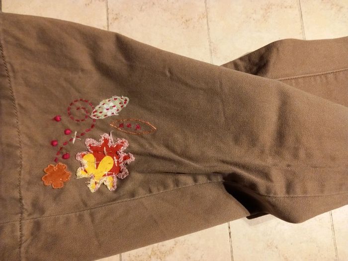 Pantalon avec broderie (10 ans) - photo numéro 2