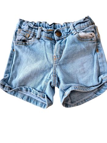 Short fille