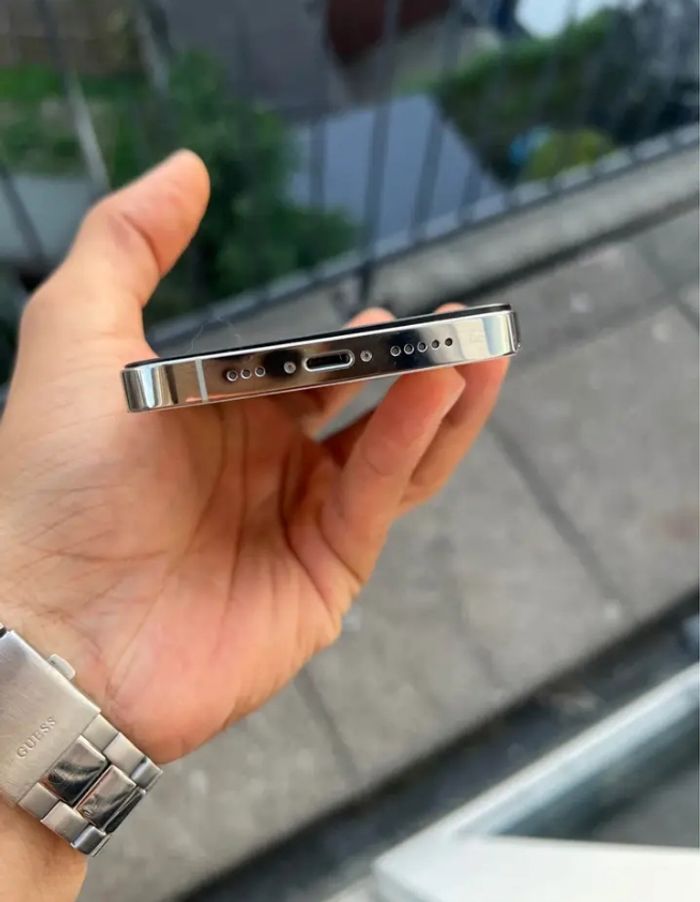 I P h o n e 13 pro Max - photo numéro 3
