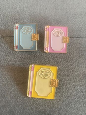 Pin’s polly pocket livres
