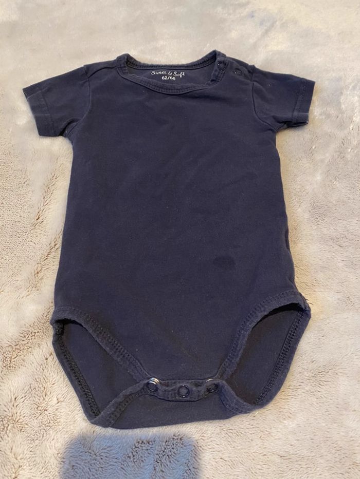 Lot de 7 bodies manches courtes 6 mois - photo numéro 10