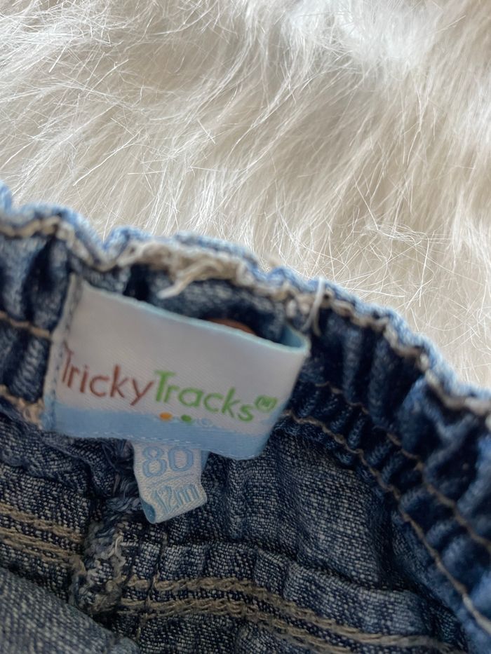 Très belle jupe en jeans tricky tracks taille 12 mois - photo numéro 2