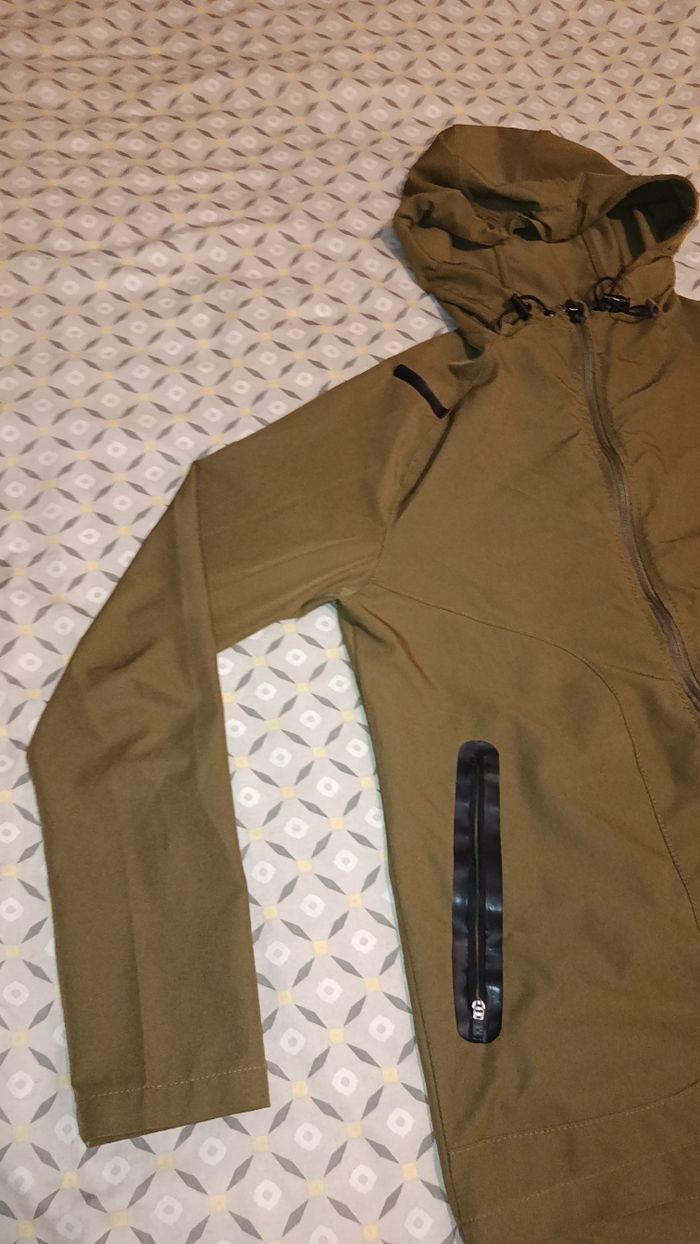 Veste under armour - photo numéro 3