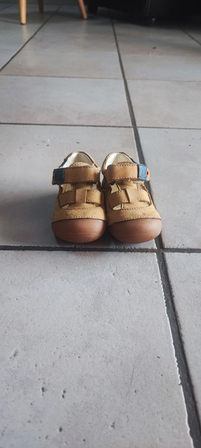 Sandales bébé à scratch
