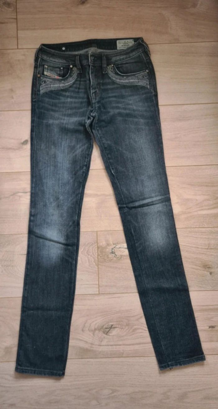 Jeans Diesel taille 25