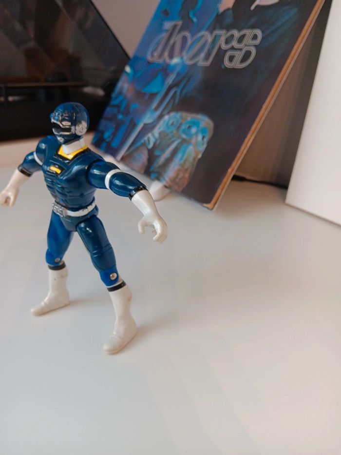 Figurine vintage Power Rangers Turbo bleu Bandai 1997 taille 14cm - photo numéro 3