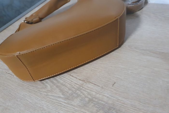 Magnifique sac à Bandoulière Pieces 🖤 - photo numéro 3