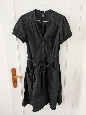 Très jolie robe noire femme taille 42
