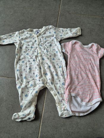 Lot pyjama et body