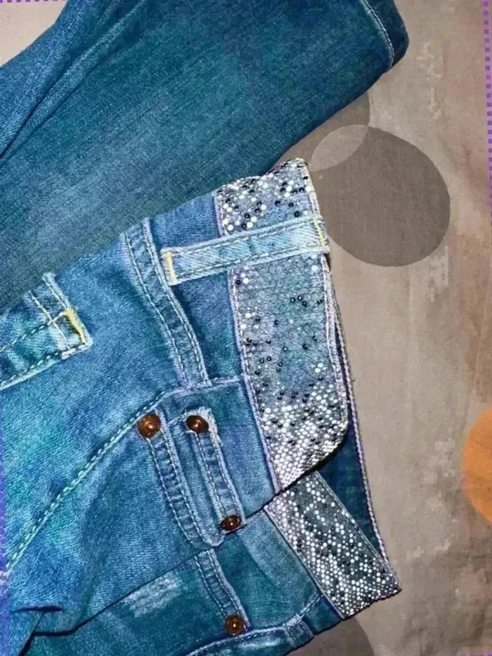 Jean Maje Pop Corn T.34 - L'Élégance Décontractée avec une Touche Scintillante ! - photo numéro 7