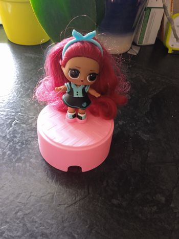 Poupée lol surprise