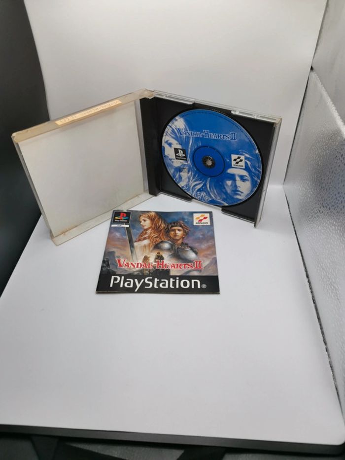 Jeux ps1 vandal-hearts 2 - photo numéro 4