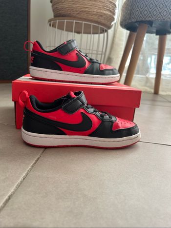 Air force noir et rouge