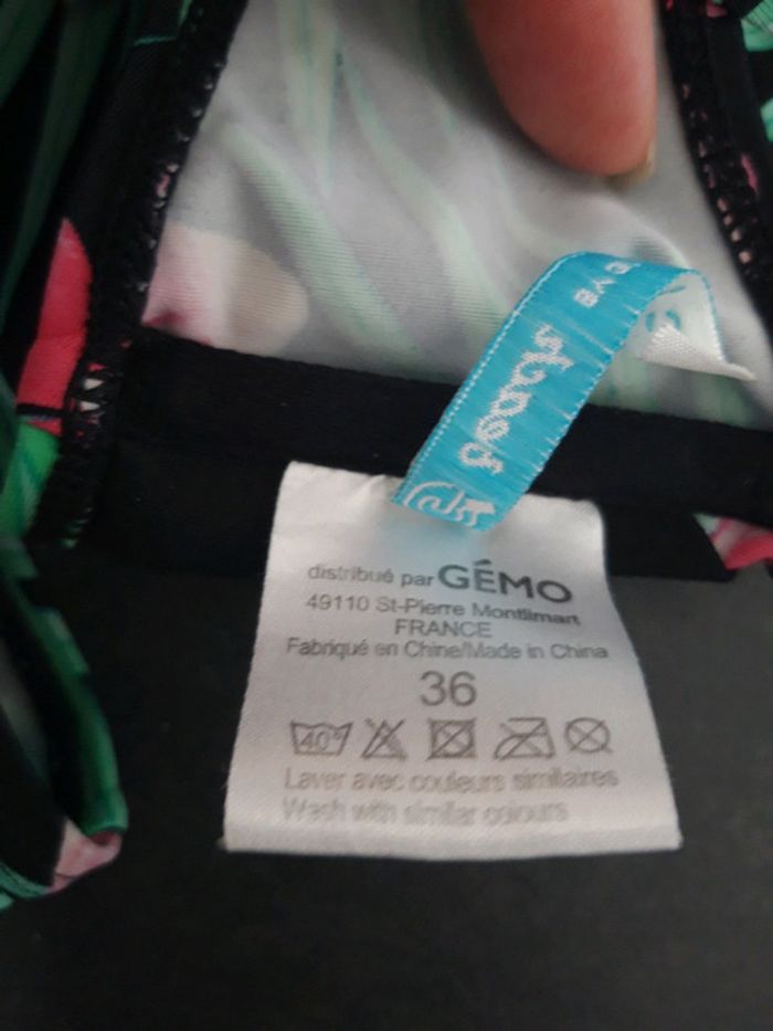 Maillot de bain 2 pièces fleuri taille 36 - photo numéro 2