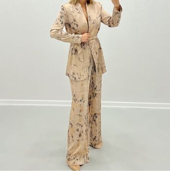 Ensemble veste pantalon Taille 36 neuf avec étiquette