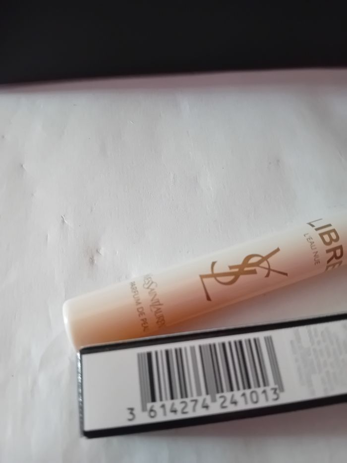 Vaporisateur de sac libre l eau nue ysl. Contenance 10 ml. Neuf - photo numéro 3