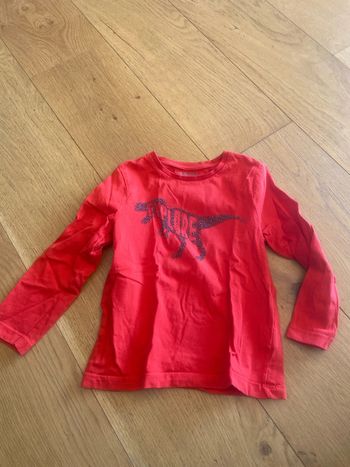 TEE shirt longues manches 4 ans