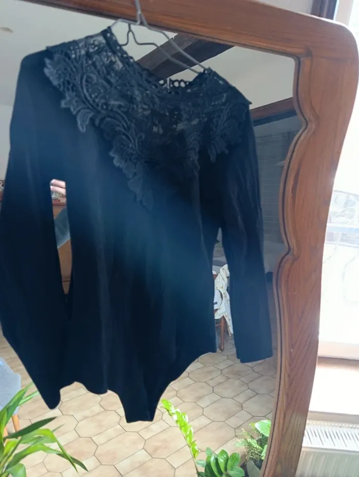 Body détail dentelle