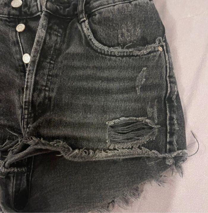 Short en jean noir taille 34 H&M - photo numéro 2