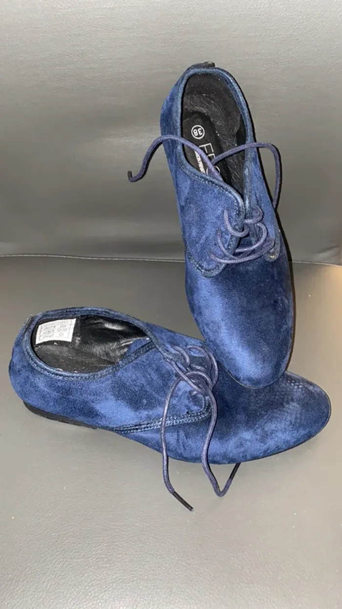 chaussure mocassin bleu 38 comme neuve
