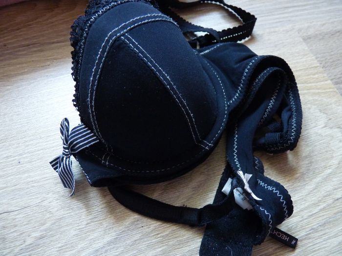 Lot lingerie femme Daniel Hechter 85B soutien gorge noir TBE - photo numéro 3