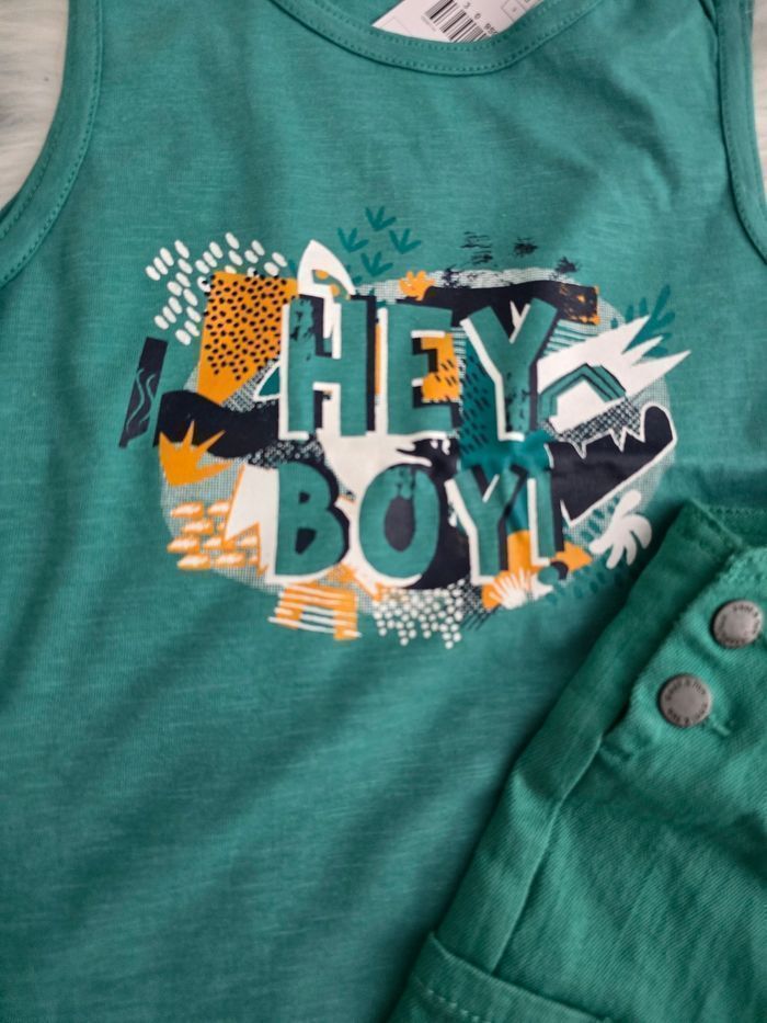 NEUFS (non portés)🏷🏷🥰🤩🥰 superbe ensemble salopette et débardeur 3 ans garçon 💚💚🫶 - photo numéro 4