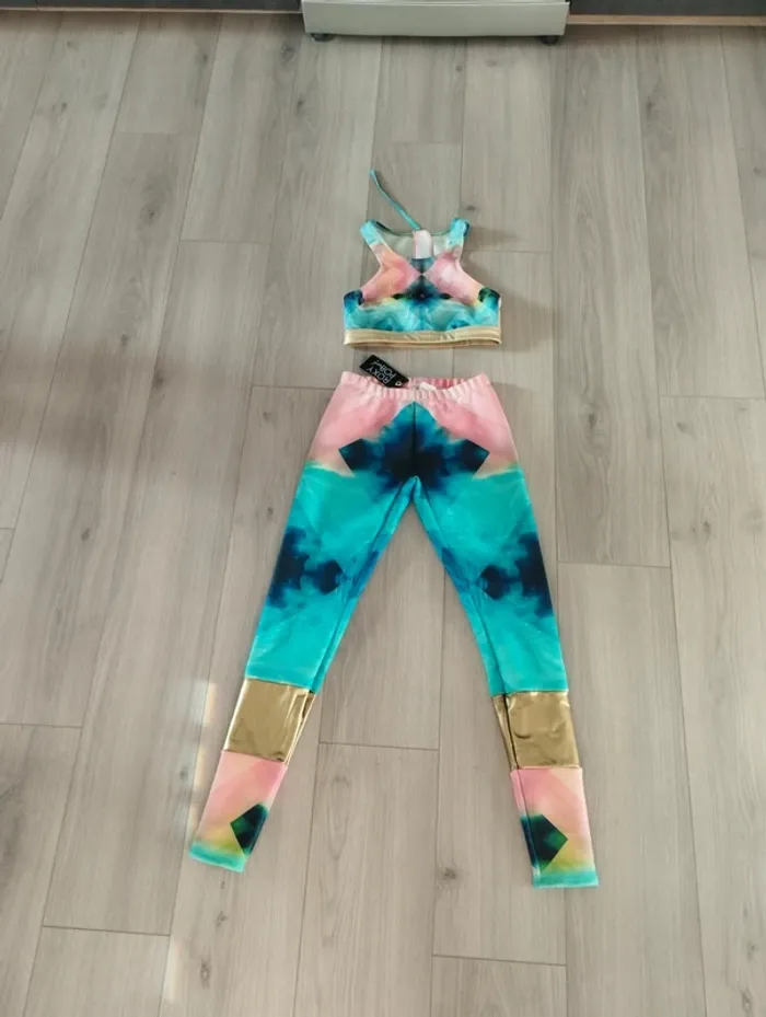 Ensemble de surf Roxy S neuf legging + brassière