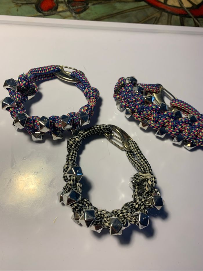 3 bracelets tissus et perles argentées - photo numéro 4