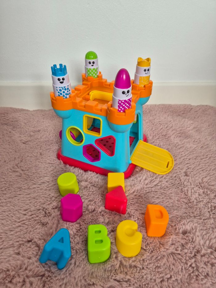 Château formes chiffres couleurs - photo numéro 2