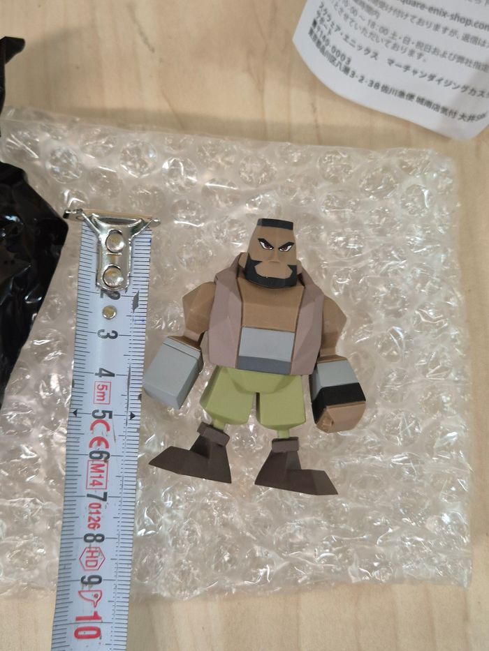 Figurine polygones Final Fantasy VII : Barret Wallace - photo numéro 7