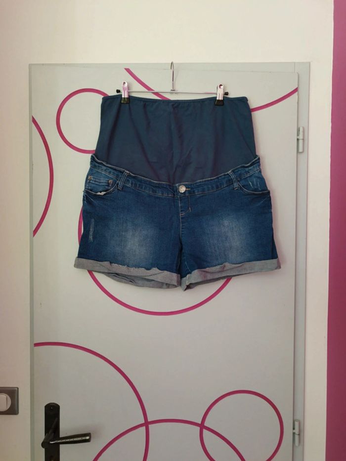Short en jean de grossesse 6