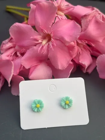Boucle d’oreille fleur