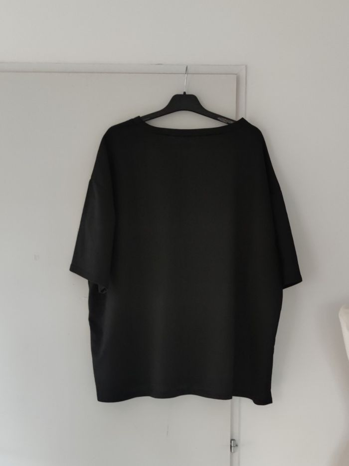 T-shirt femme Taille 5xl noir - Très bon état (Grande taille) - photo numéro 7