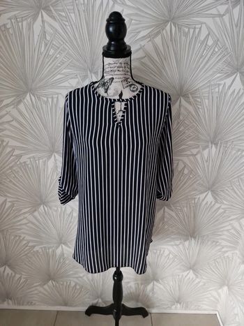Jolie tunique rayée taille 36