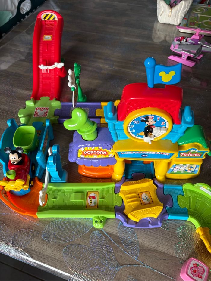 Circuit Mickey, +  la boutique des délices Minnie