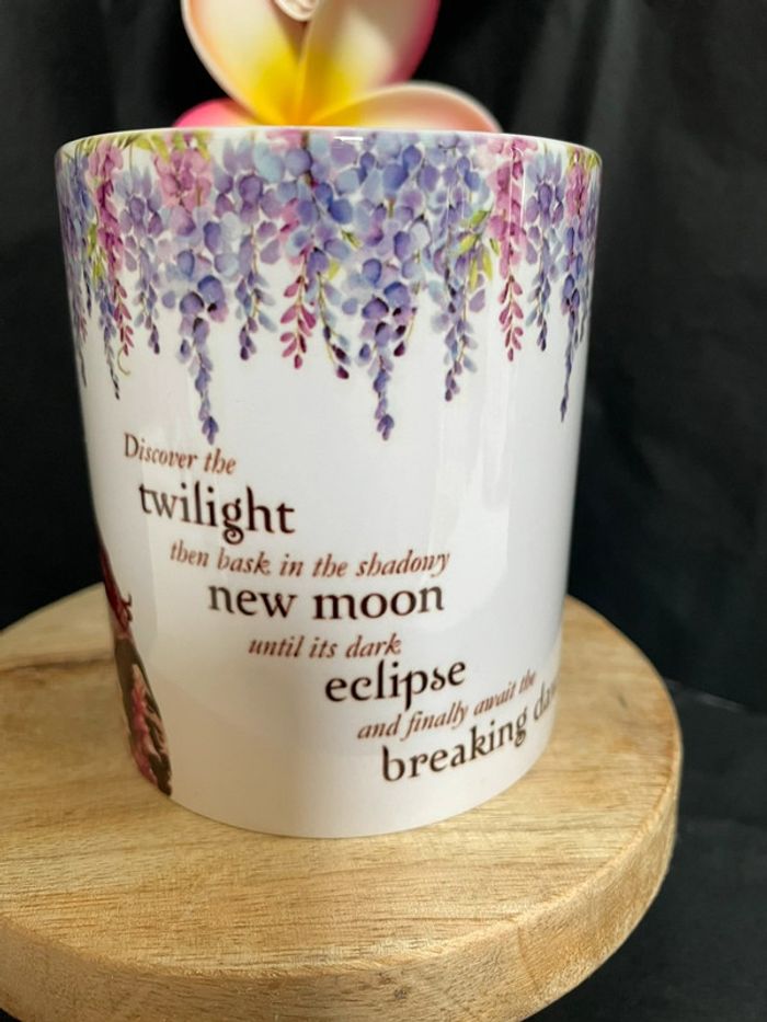 🩸 Mug Twilight – L’amour éternel entre Bella et Edward 🌙 - photo numéro 2