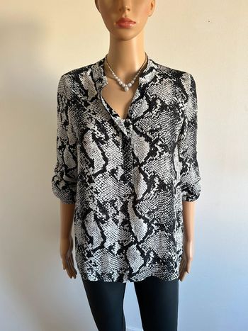 Blouse imprimée noire et blanche taille M jamais portée