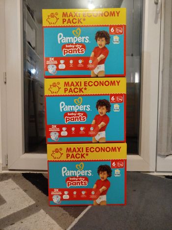 3 cartons pants taille 6 