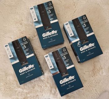 Lot de 4 tondeuses intimates i5 gillette