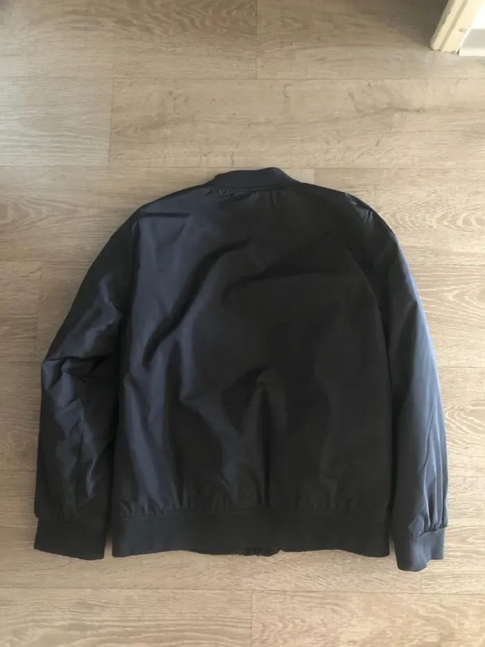 Bombers tex noir taille 11/12 ans excellent état - photo numéro 4