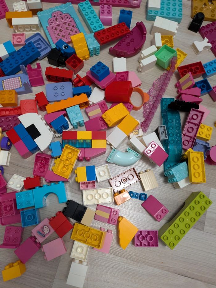 Énorme lot Lego Duplo princesse Hello Kitty - photo numéro 5