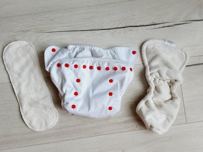 Couche blanche lavable et réutilisable Bambou B'bies avec 2 accessoires taille unique Neuf