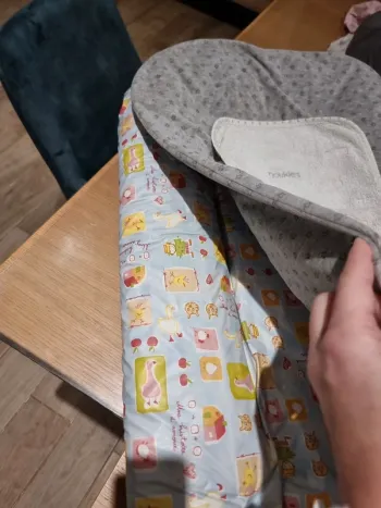 Petit prix ! Lot Matelas à langer avec housse