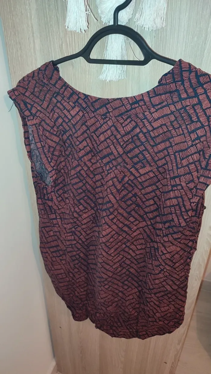 Tshirt/blouse très légère bordeau/noir - photo numéro 2
