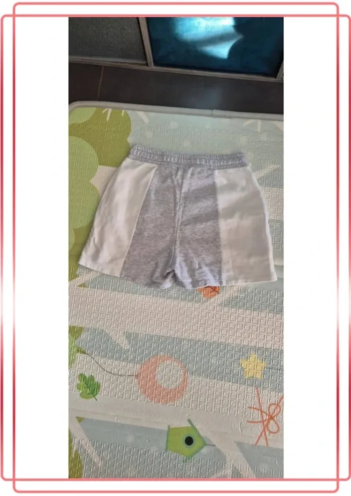 Short fille - photo numéro 2