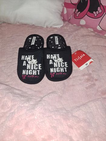 Chaussons fille tissaia noir neuf taille 29