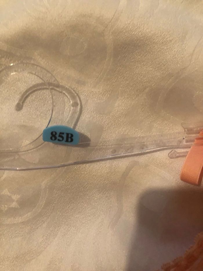 Soutien gorge neuf orange 85B - photo numéro 3