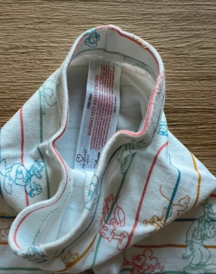 Ensemble Disney Primark 6 mois - photo numéro 7